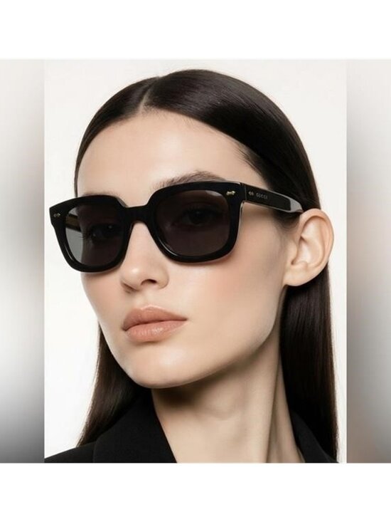 New Authentic Gucci GG0912s 001 Black Sunglasses with Purple & Gold Case main image 4